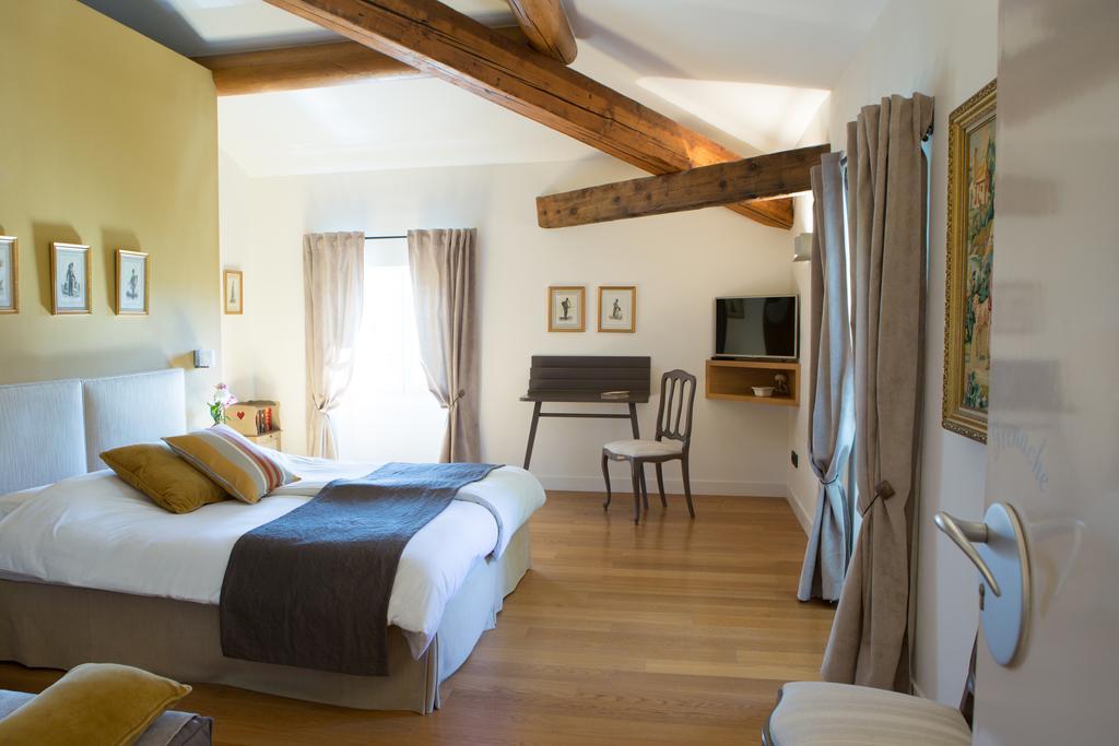 Espace De L'Hers Châteauneuf-du-Pape Buitenkant foto